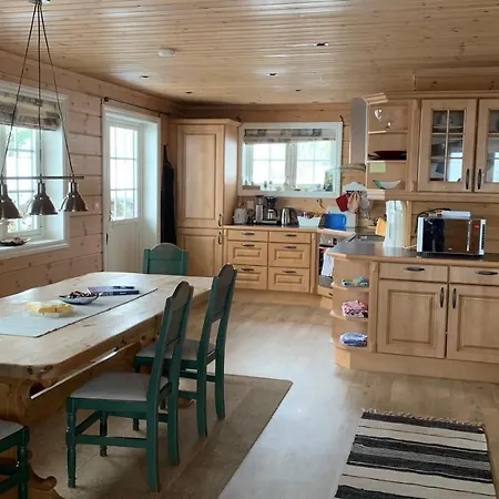 בית נופש Panorama Logde Stryn, With Jacuzzi, Sauna And Spectacular Views!