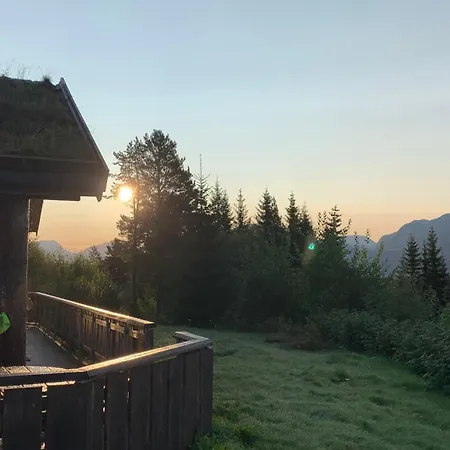 בית נופש Panorama Logde Stryn, With Jacuzzi, Sauna And Spectacular Views!