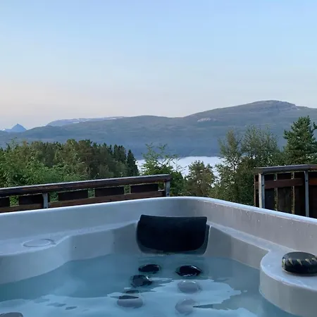Panorama Logde Stryn, With Jacuzzi, Sauna And Spectacular Views! בית נופש סטרין